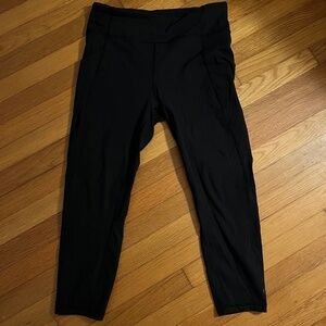 Lululemon Time to Sweat Crop 23” Size 10 in Black